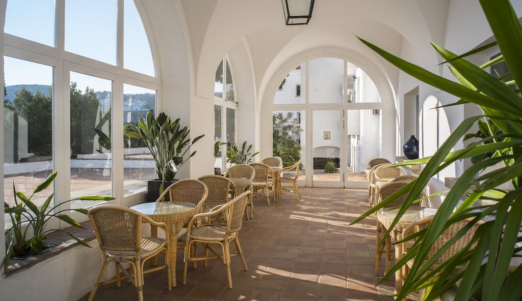 Hotel Rocamar Кадакес Экстерьер фото